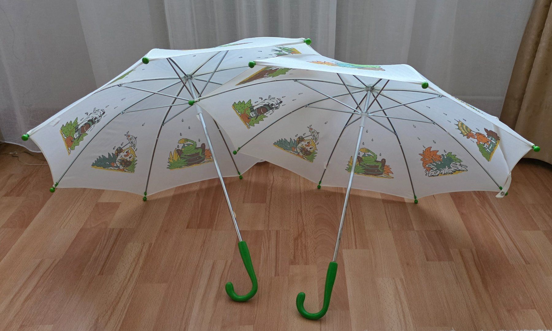Altro per bambini: UBS Kinder Regenschirm, weiss mit Tiermotiven – Nuovo (secondo la descrizione) da Zürich venduto da Lemon007 1