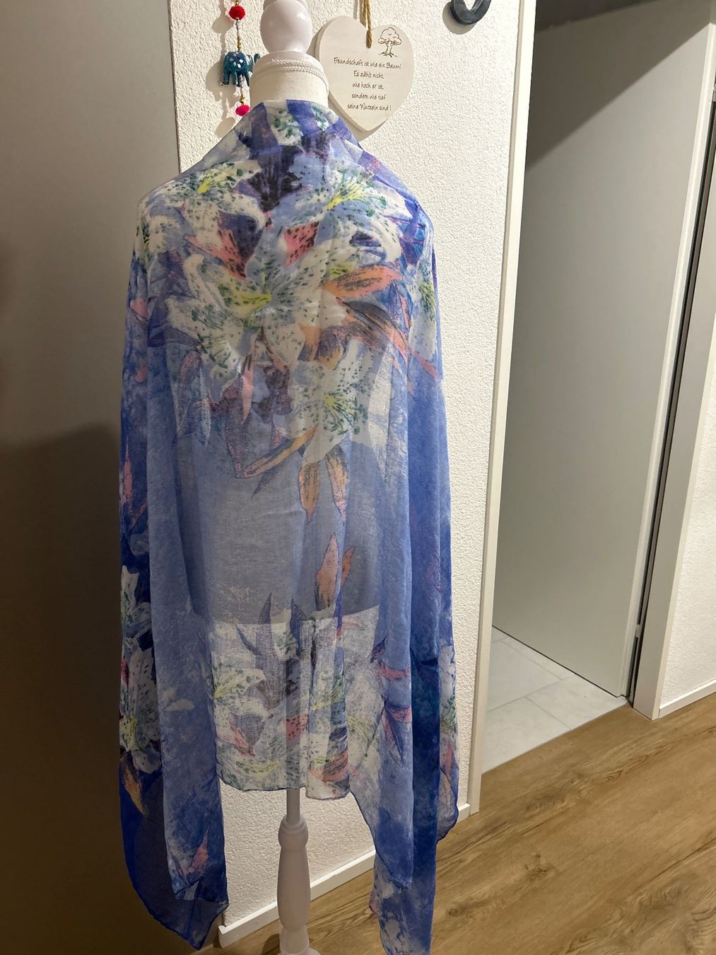 Foulard & Sciarpe: Foulard blau mit Blumenmuster  180/90 cm – Usato da Brunnen venduto da Nala2929 6