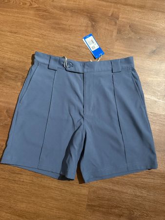 New EUR 100 Adidas shorts - 32