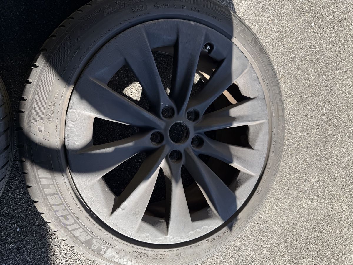 Tesla Pneus & Kompletträder: Original Tesla S 19 Zoll – Gebraucht aus Mollis von BSL10 4