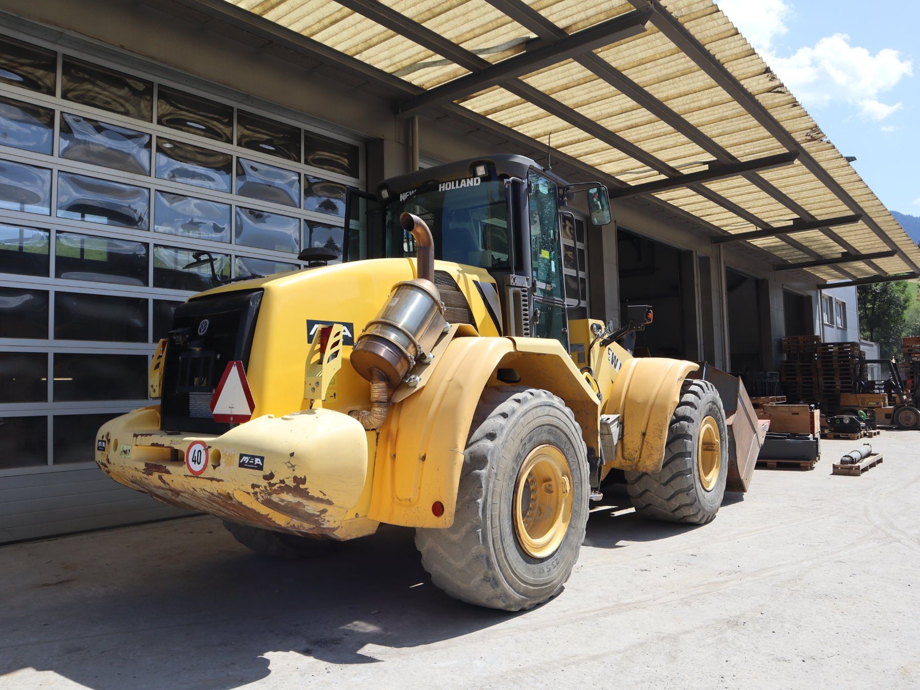 New Holland Tutte le macchine: New Holland W230C Radlader – Usato da Hasle LU venduto da Arag08 5