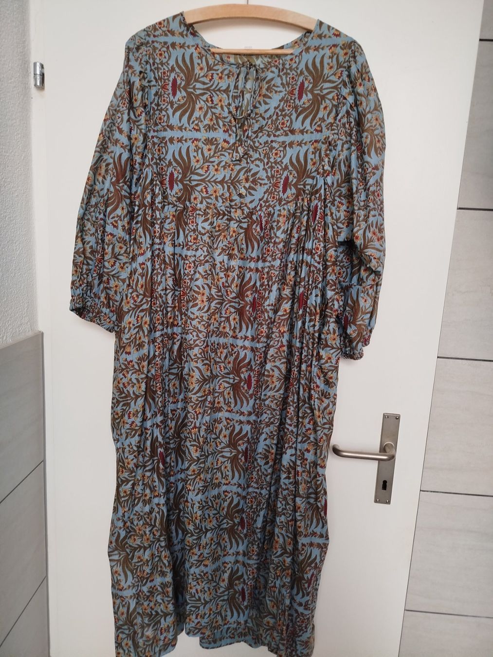 Cachet Vestiti: Luftiges Sommerkleid von Cachet, passt XL – Nuovo (secondo la descrizione) da Muhen venduto da Monadh