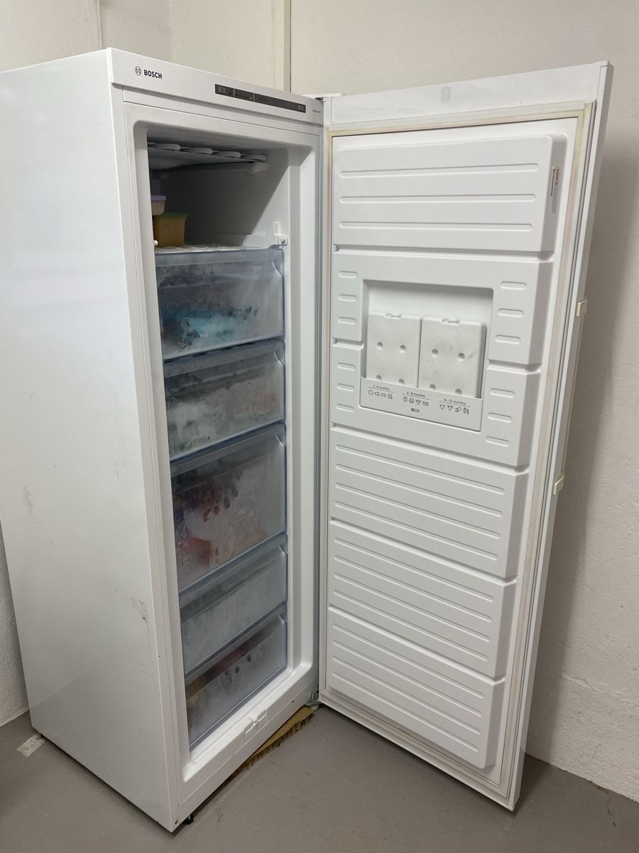 Congélateurs: Bosch electronic Gefrierschrank – D'occasion à burgdorf par kaethiduebi 2