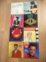 Acht Vinyl Platten - u.A. Doris Day, Elvis Presley