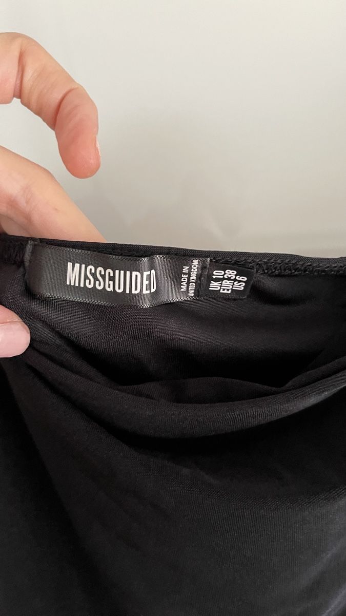 Top: Missguided Top Schwarz – Nuovo (secondo la descrizione) da Lausen venduto da sim_hgp6 1