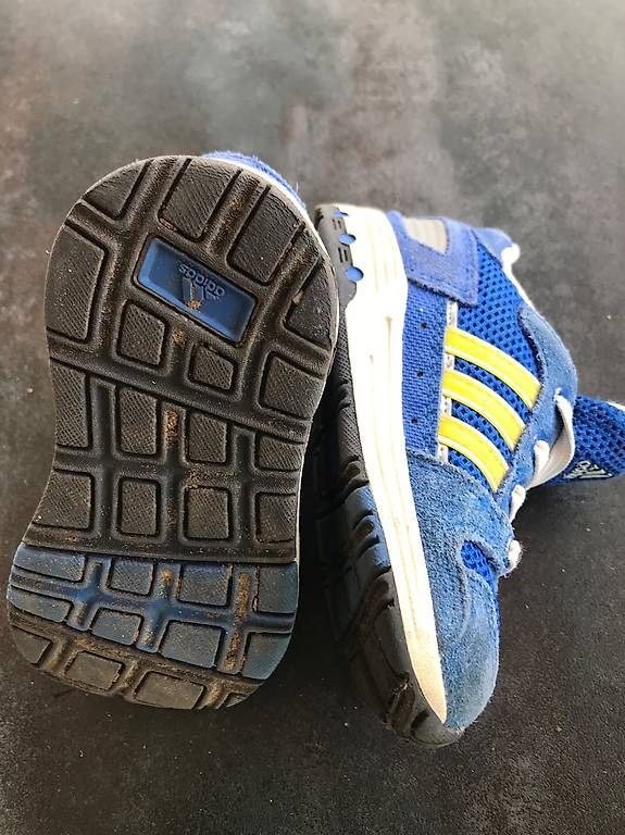 Adidas Scarpe da uomo: Halbschuhe Gr.21 Adidas – Usato da Stettlen venduto da pie_8sys 1