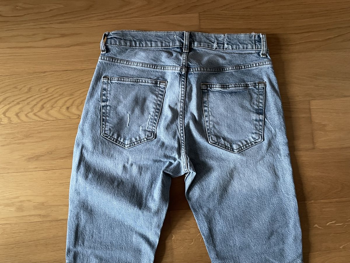 Zara Jeans: Jeans Zara – Usato da Kloten venduto da racnel 4