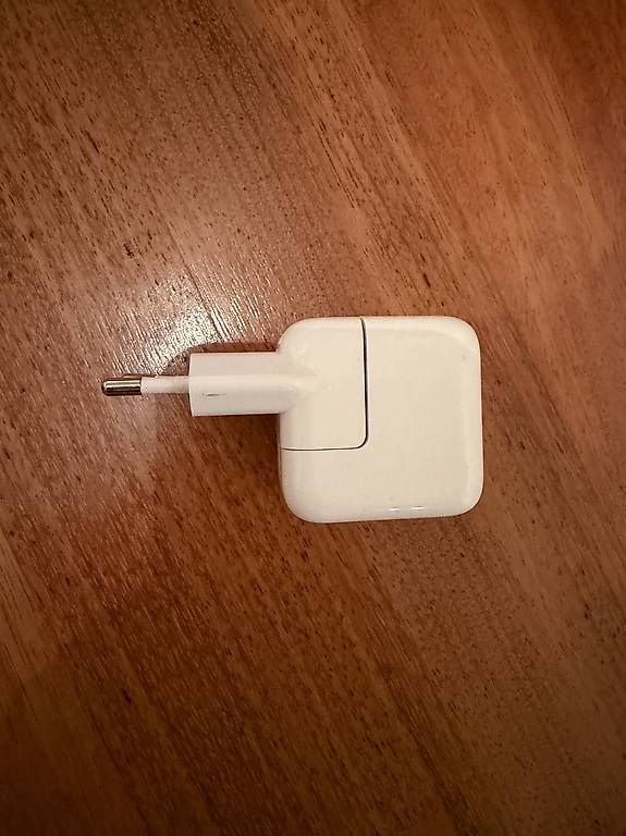 Apple Caricabatterie: Chargeur Apple USB – Usato da Lausanne venduto da mama124