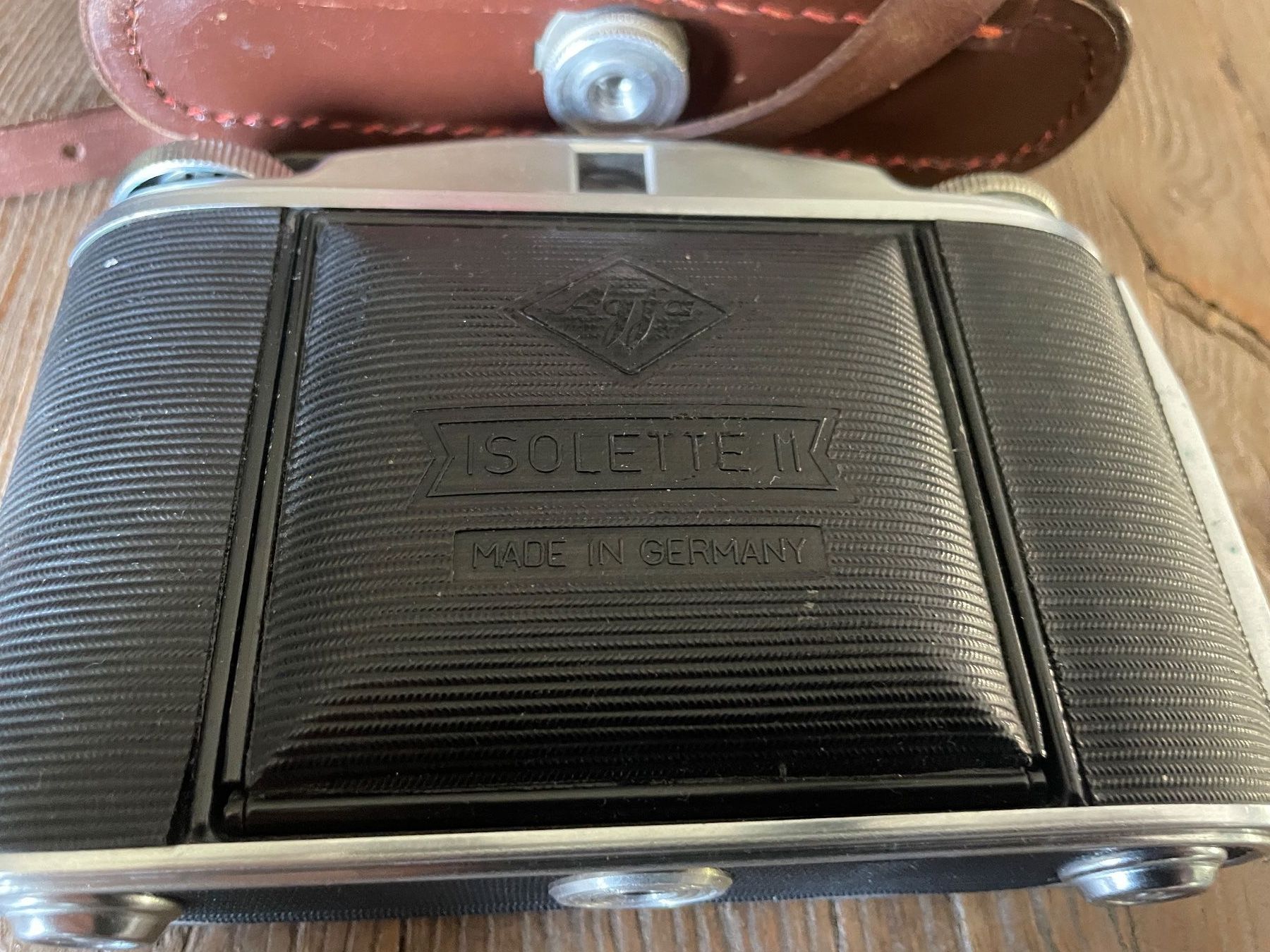 Agfa Fotocamera: Agfa Isolette II Faltkamera mit Ledertasche – Usato da Volketswil venduto da rubin74 2