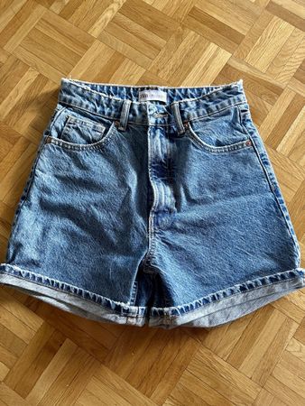Neue Damen Jeans Shorts Zara Grösse 36 
