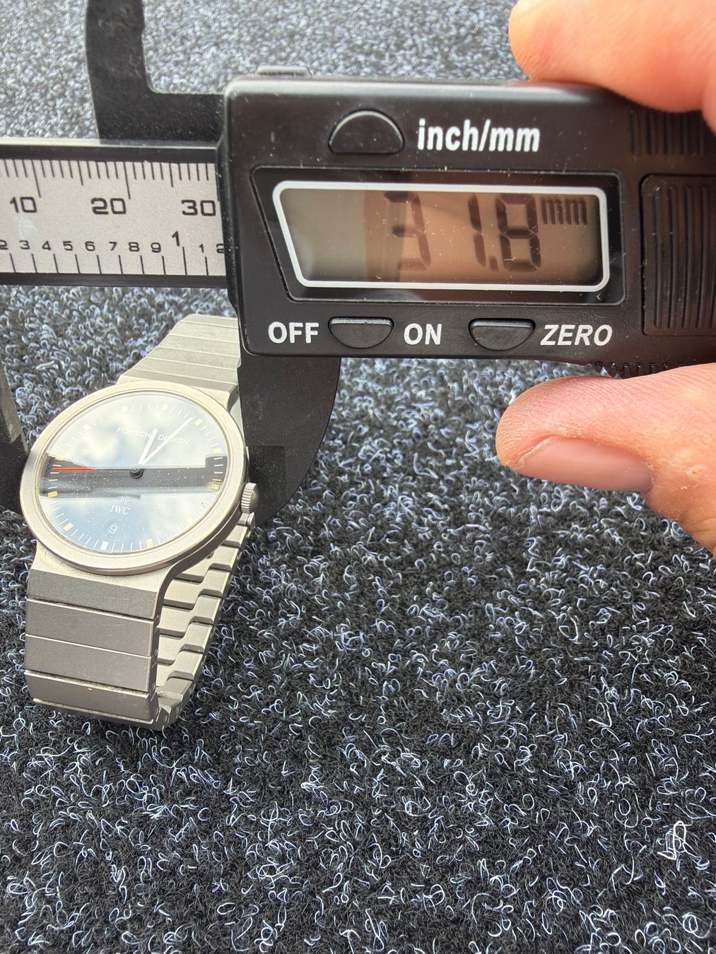 IWC Orologi: IWC Porsche Design ab 1.- – Usato da Schlieren venduto da Luxury.Time 4