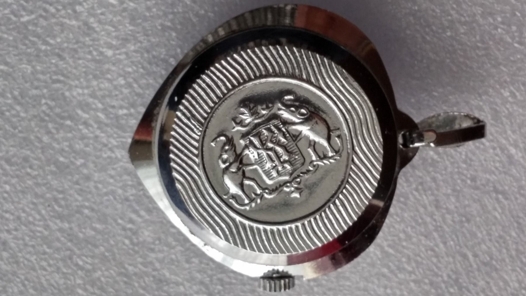 Orologi: Elide Anhänger Uhr mit Elefanten – Difettoso da Zürich venduto da sendbad 1