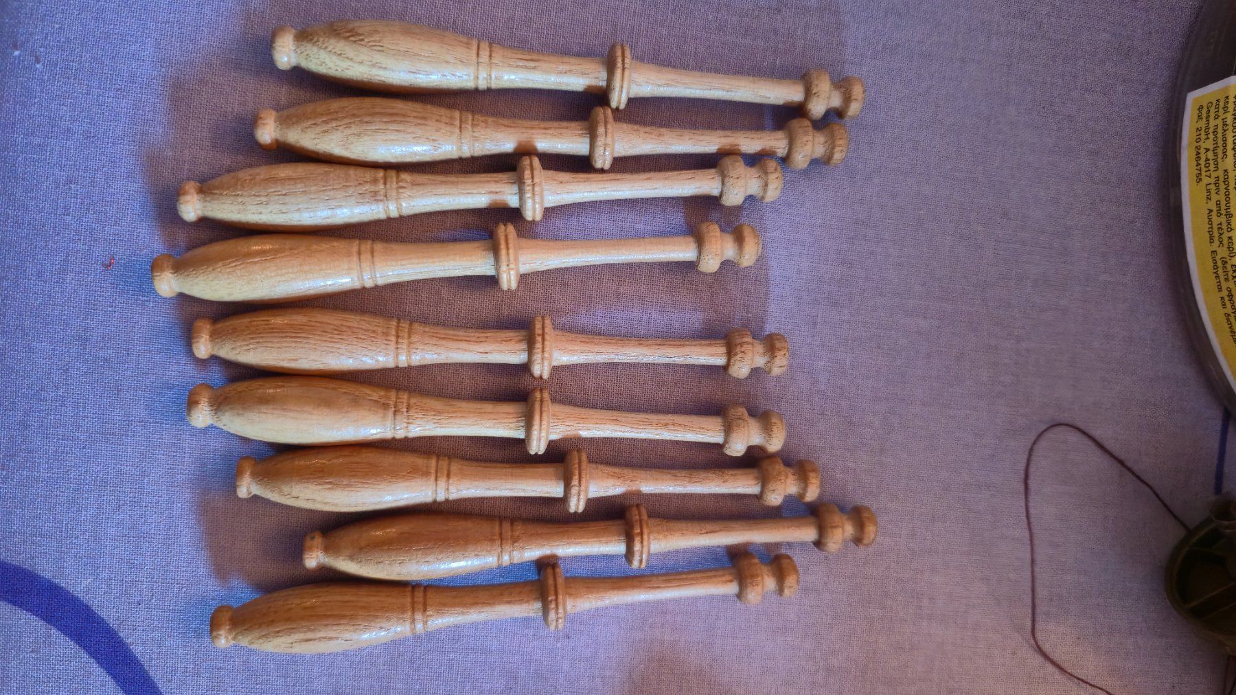 Alle Dekorationen: Fuseau à dentelle en bois – Gebraucht aus Muraz (Collombey) von Kiriwi