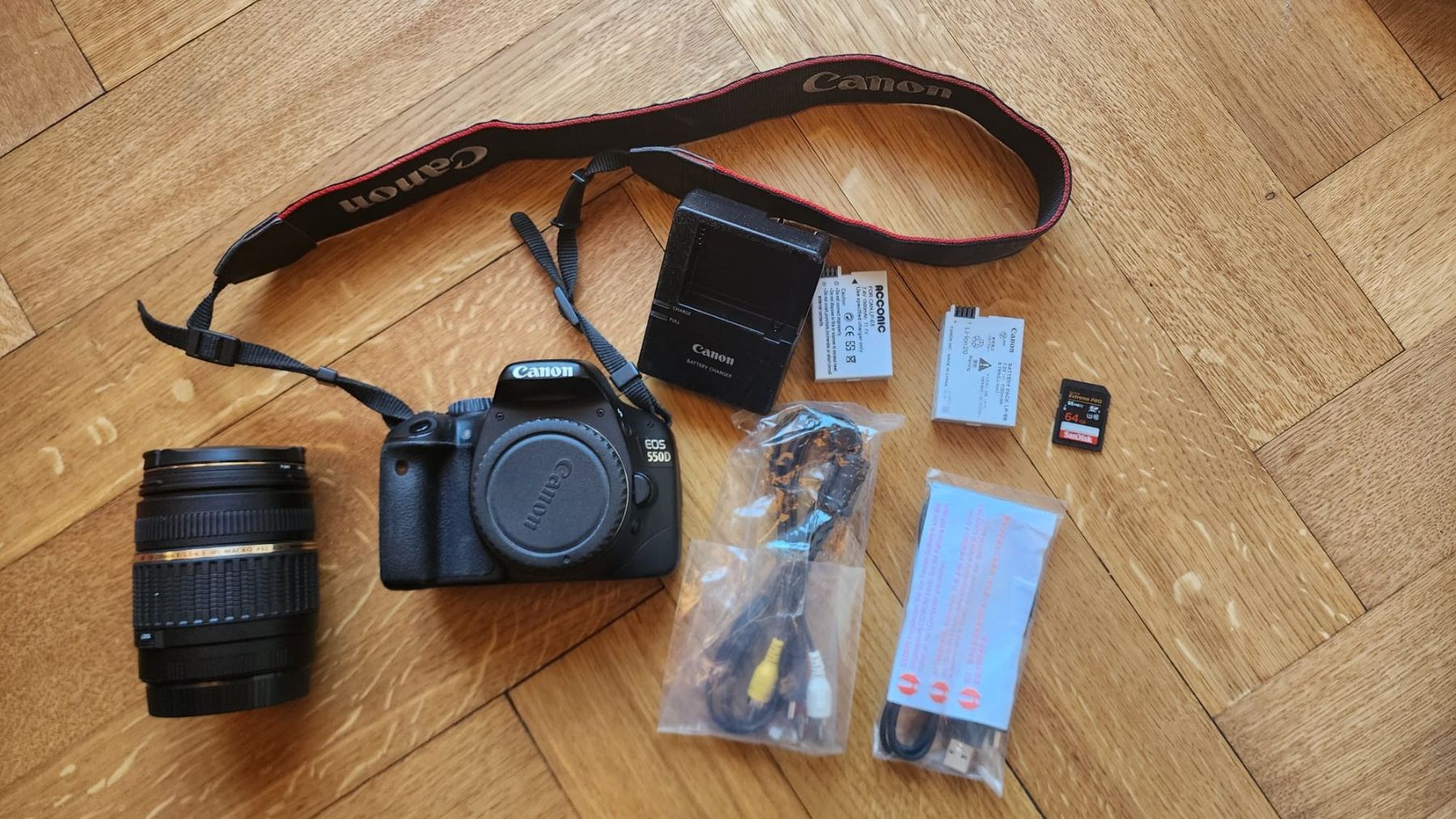 Canon Fotocamera: Canon EOS 550D inkl. Objektiv – Usato da Basel venduto da Mauck93 1