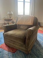 Grüne Vintage-Couch und Sessel in gutem Zustand