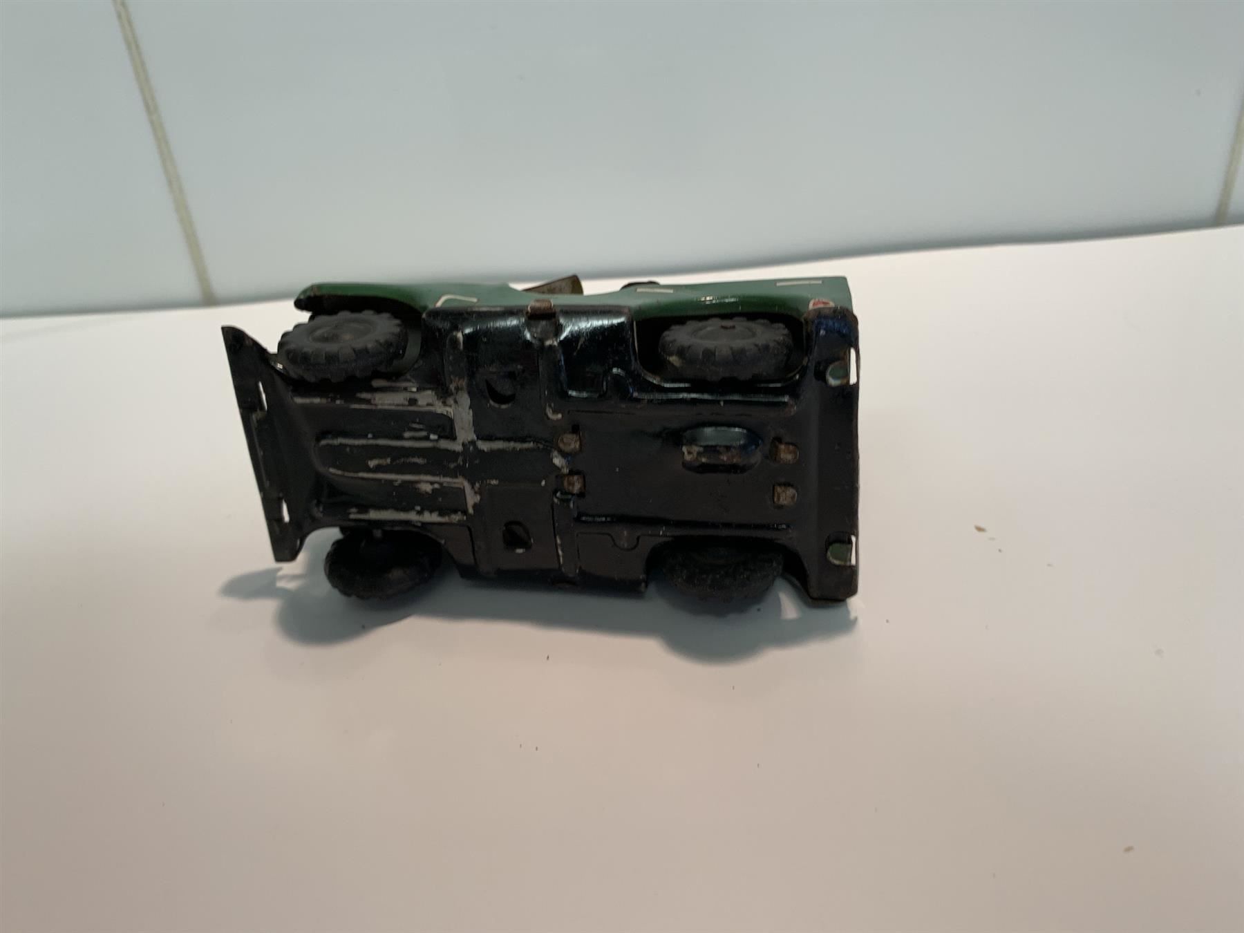 Giocattoli: Jeep USA Flugabwehr /Scheinwerfer  253 – Usato da Kerzers venduto da tisyayasuBE 6