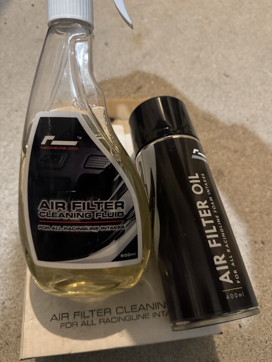 Tutti pezzi di ricambio auto: RacingLine Air Filter Cleaning kit – Usato da Bossonnens venduto da Bengranch