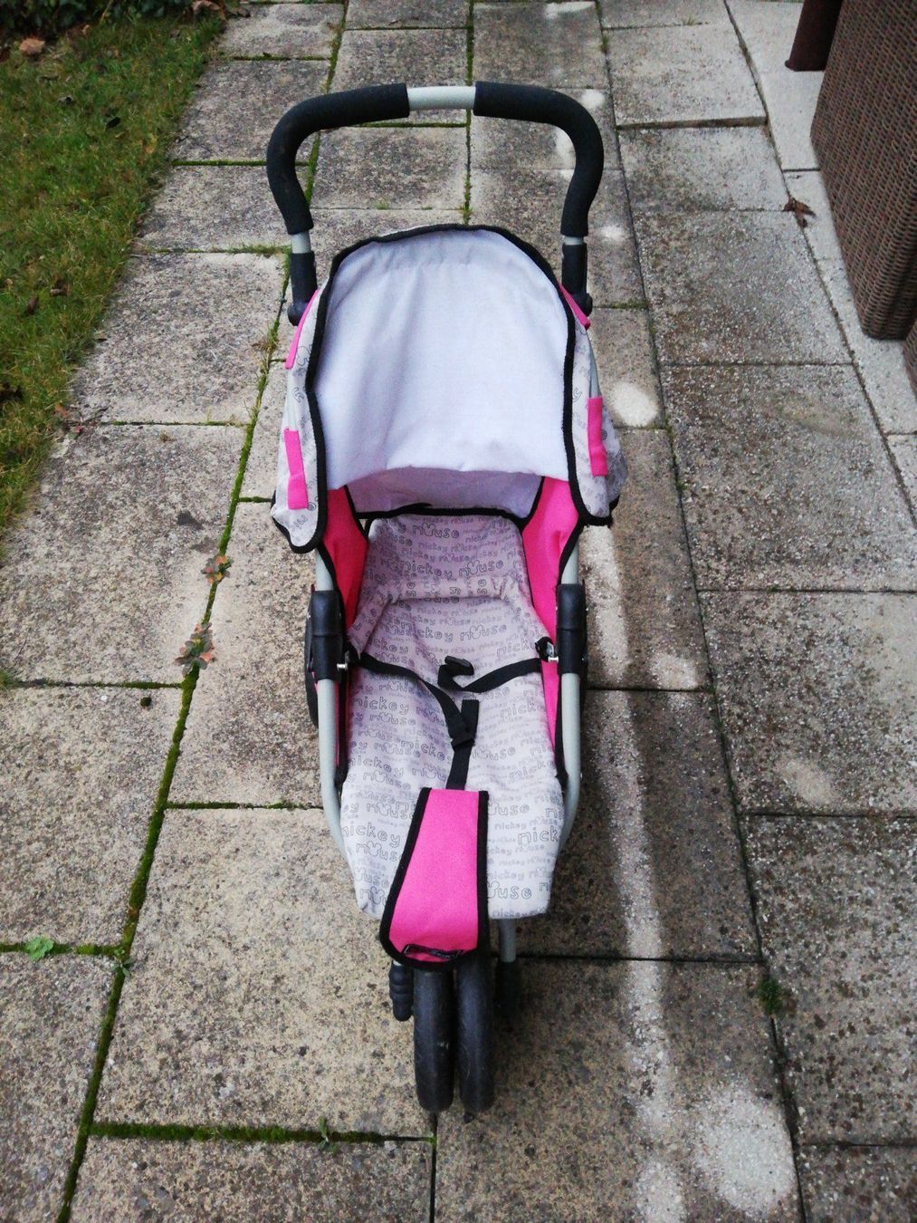 Carrozzine per bambole: Puppenwagen mit 3 Puppen – Usato da Lyss venduto da AltesSpielzeug 1