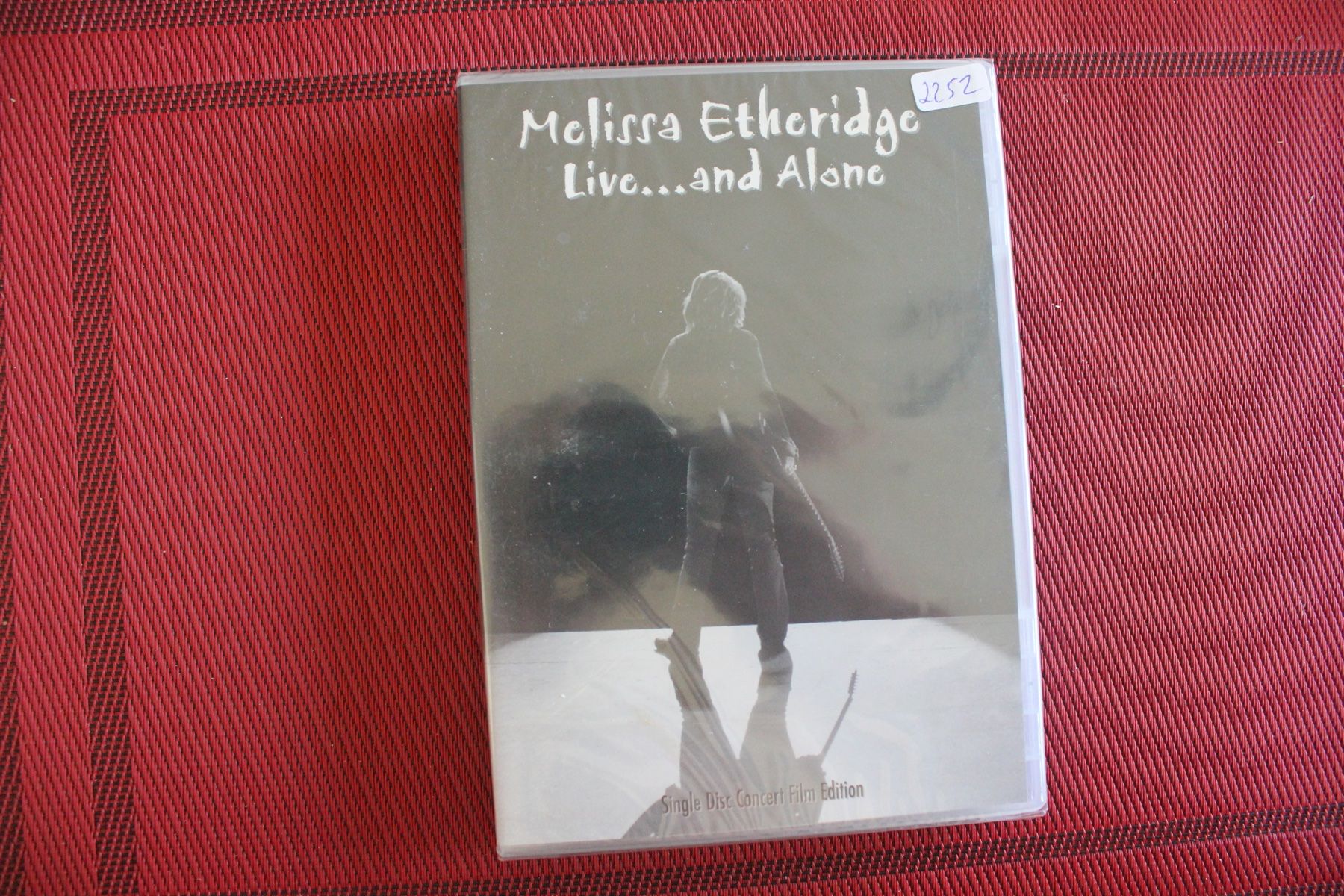 Tutti i DVDs: MELISSA ETHERIDGE 'LIVE AND ALONE' DVD NEU – Nuovo e nell'imballaggio originale da Geroldswil venduto da Schlumpfine1973
