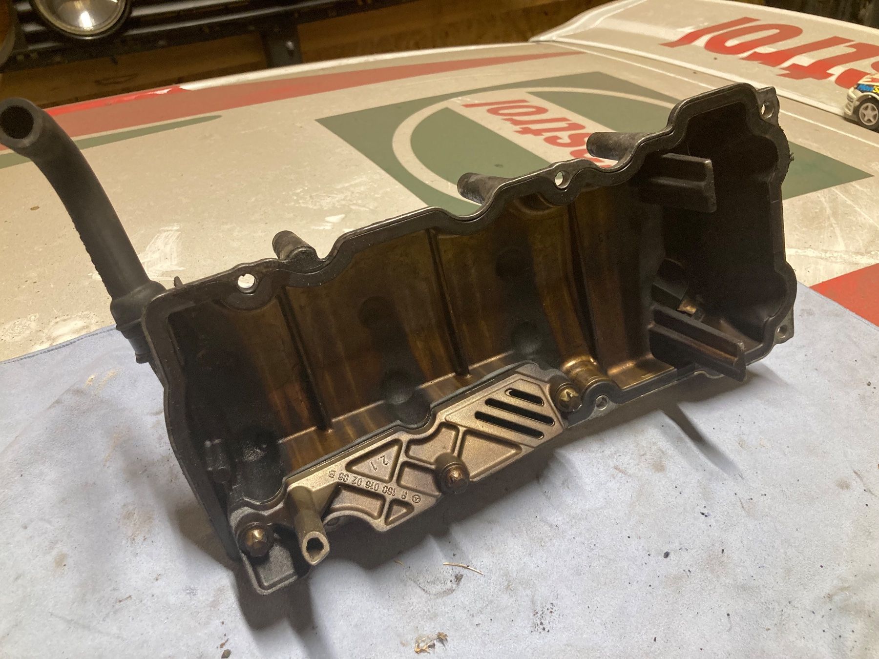 Smart Tutti pezzi di ricambio auto: Smart Fortwo 450 Ventildeckel – Usato da Camorino venduto da Vasal 2