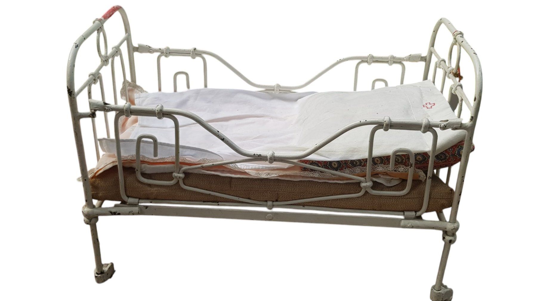 Bambole: Puppenbett Spitalbett antik – Usato da Mörschwil venduto da lindaswunderkiste