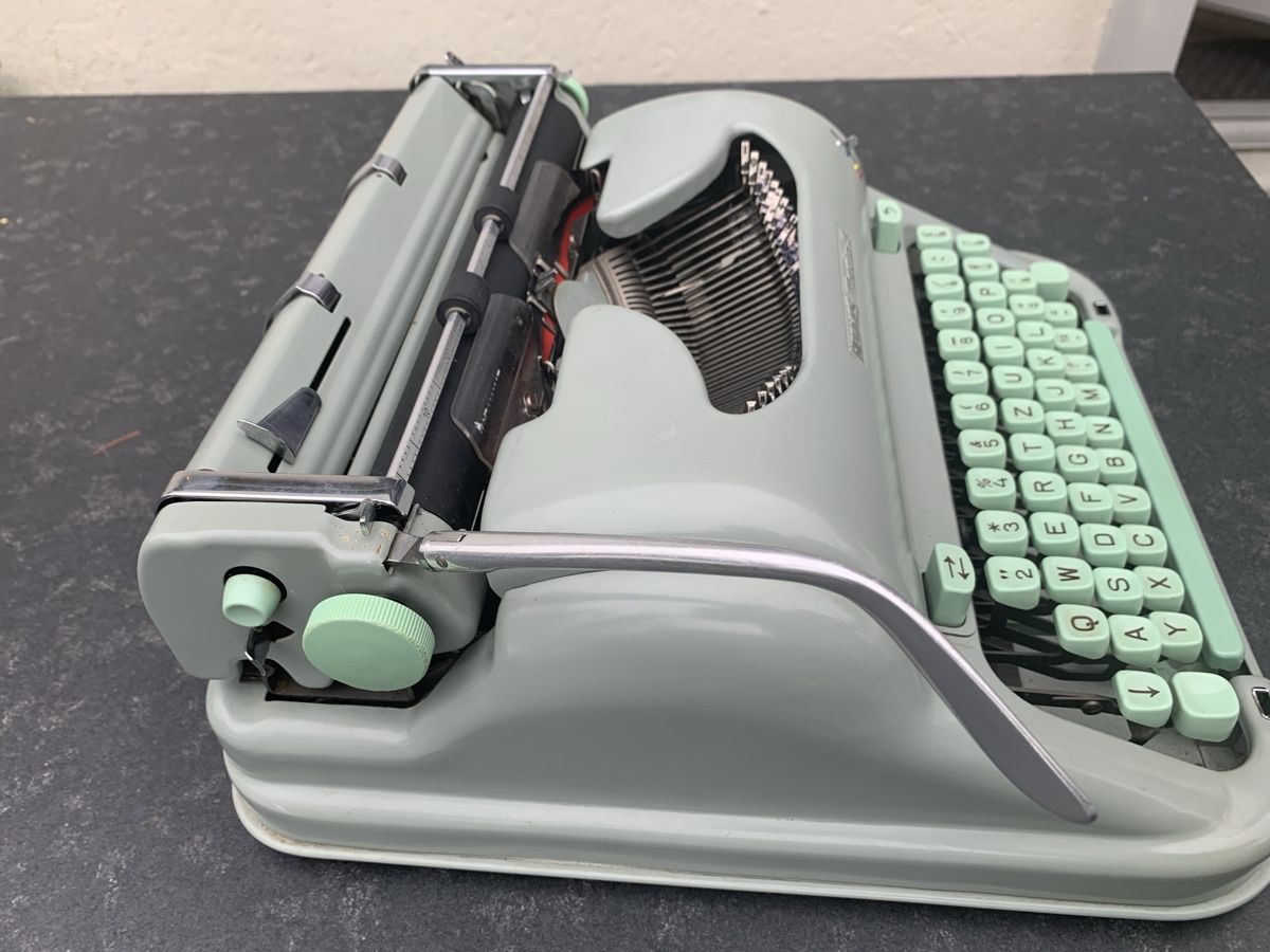 Macchine da scrivere: Hermes Media 3 – Usato da Wettingen venduto da Ecaramel 1