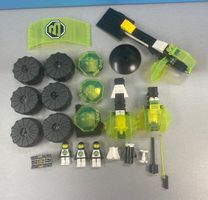 Lego Space Teile und 3 Figuren meist aus 6981 und 6933
