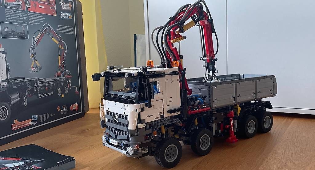 Lego Baukästen: Lego Technic Mercedes Benz Arcos 3245 – Gebraucht aus Aeschi b. Spiez von Oberland_beo 3