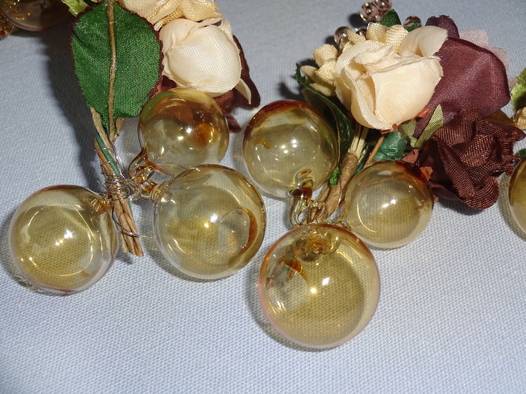 Tutte le decorazioni: 6 Servietten-Dekoblumen – Usato da St.Gallen venduto da Paddington11 5