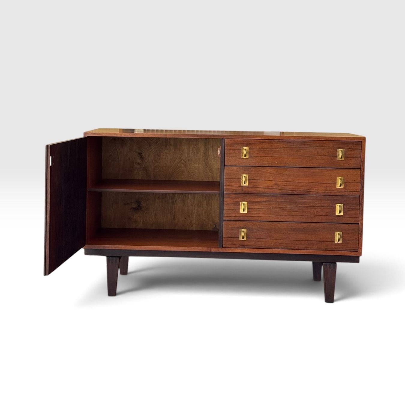 Kommoden: Palisander Sideboard Kommode Lovig MidCentury Denmark – Gebraucht aus Basel von MidMod20C 1
