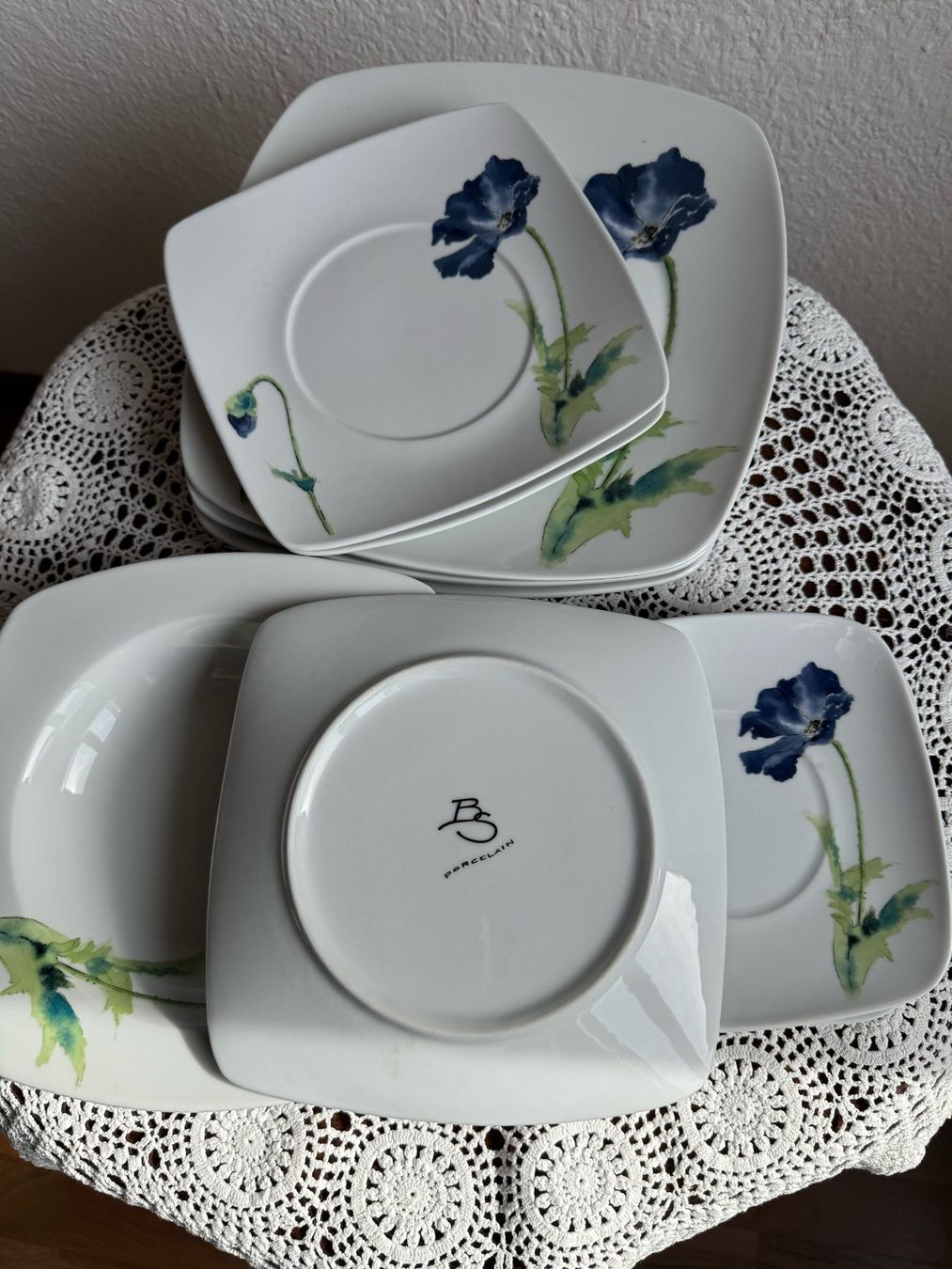 Set di piatti: Geschirr fast neu - 12-teilig – Nuovo (secondo la descrizione) da Schnaus venduto da sueg01 1