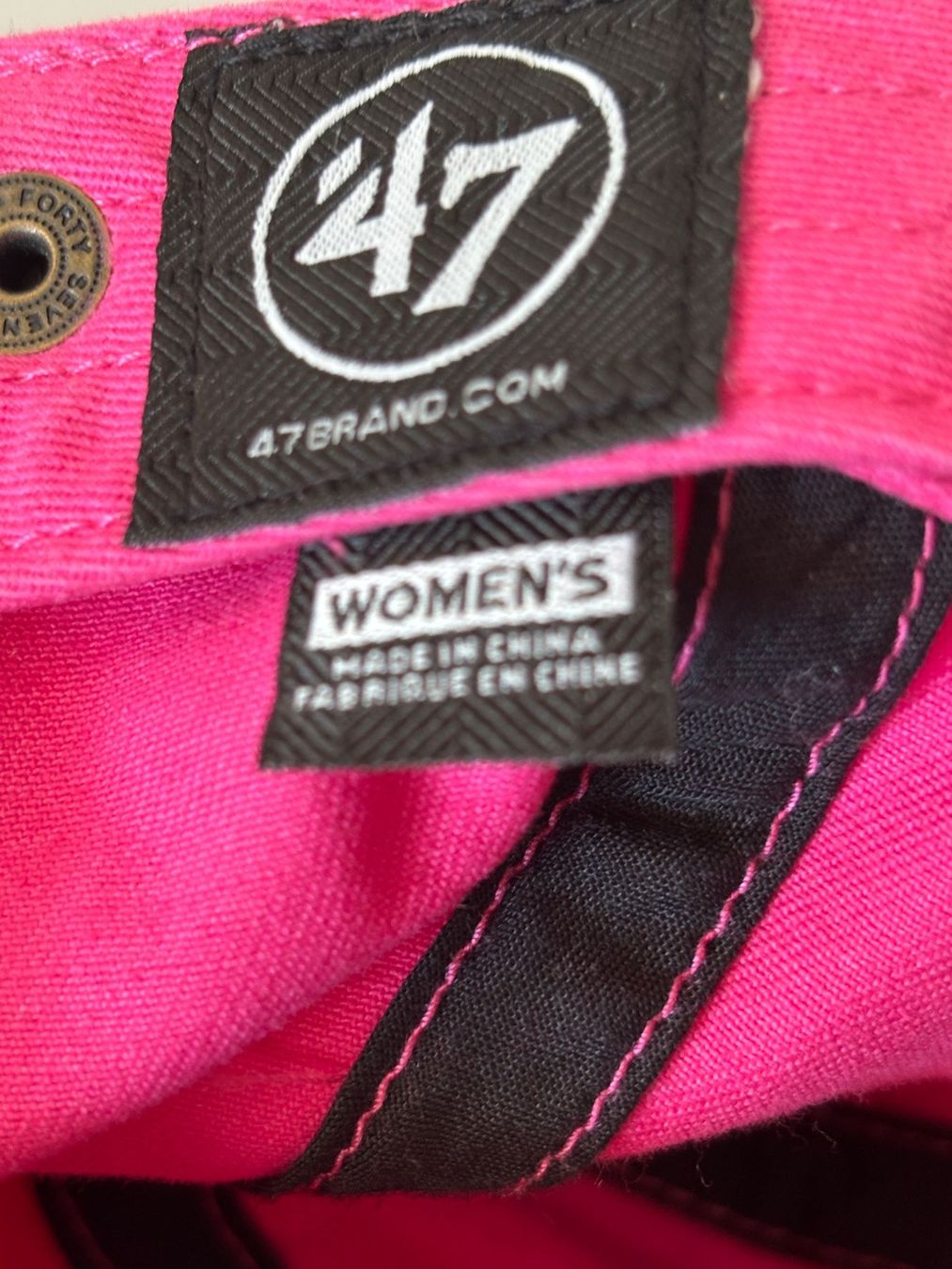 Autres vêtements femmes: Cap – D'occasion à Wallisellen par AS.TZ. 5