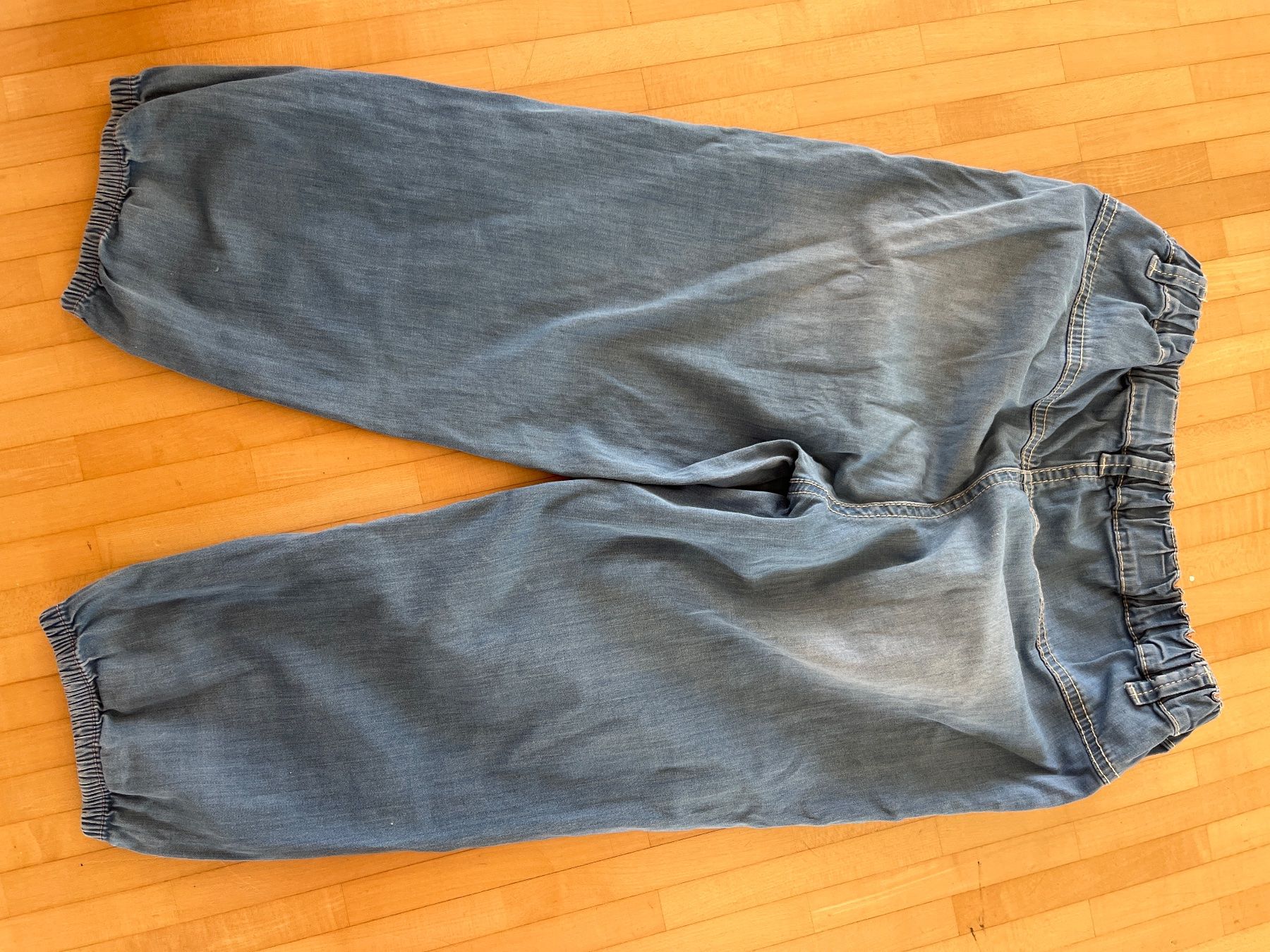 S.Oliver Pantaloni: Shorts luftiger Jeans 140 S. Oliver – Usato da Horgen venduto da Hoppelhase11 2