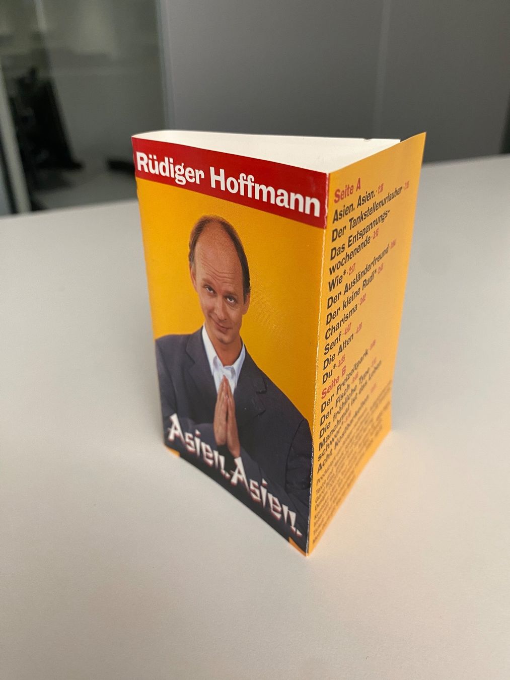 Musicassette: Rüdiger Hoffmann - Asien. Asien. - Kassette – Usato da Fällanden venduto da BasilFawlty 4