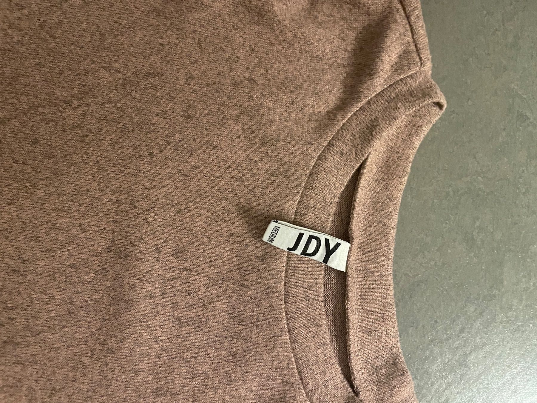 T-shirt: T-shirt – Nuovo (secondo la descrizione) da Zürich venduto da Ivona3 2