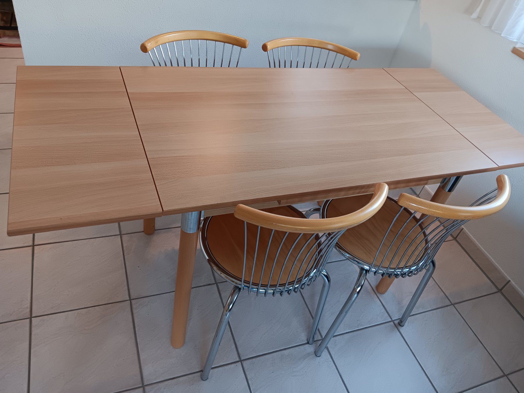 Set de table et chaises: Esstisch und 4 Stühle – D'occasion à Ferden par rico062