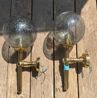 2 Vintage Wandleuchten mit Rauchglas-Kugeln – funktionstücht
