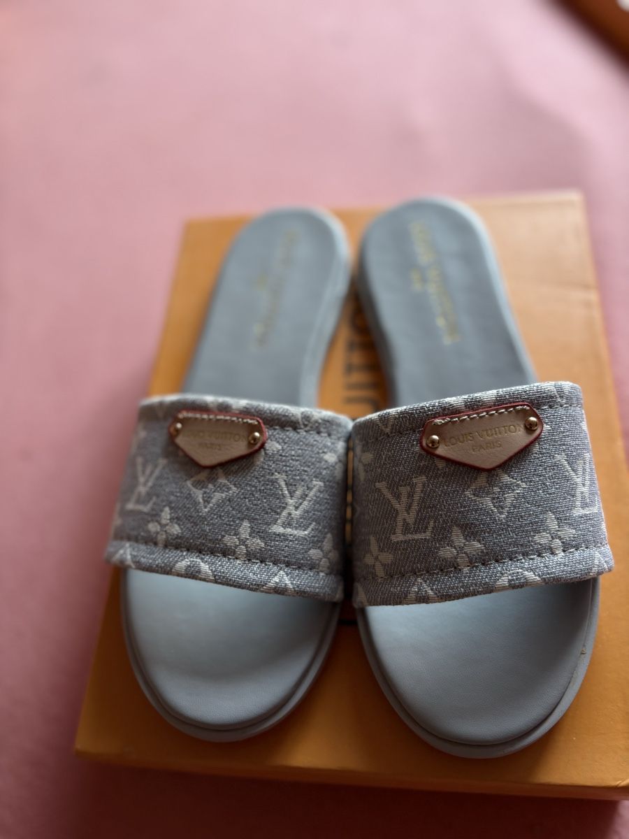 Louis Vuitton Chaussures femmes: Louis Vuitton Slides Gr.40 – Neuf avec emballage d'origine à Zürich par Fadeout_drip 1