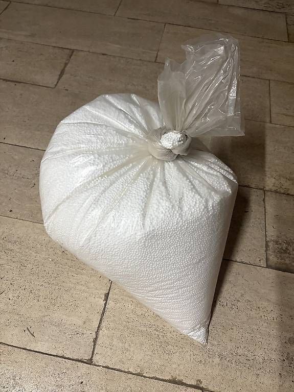 Füllmaterial: Styroporkügelchen – Neu und originalverpackt aus Basel von sje_f92h
