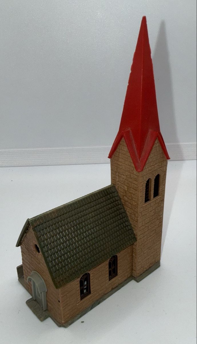 Modellini di ferrovie: Haus Spur N Kirche – Usato da Mühledorf BE venduto da ericgrunder_12 1