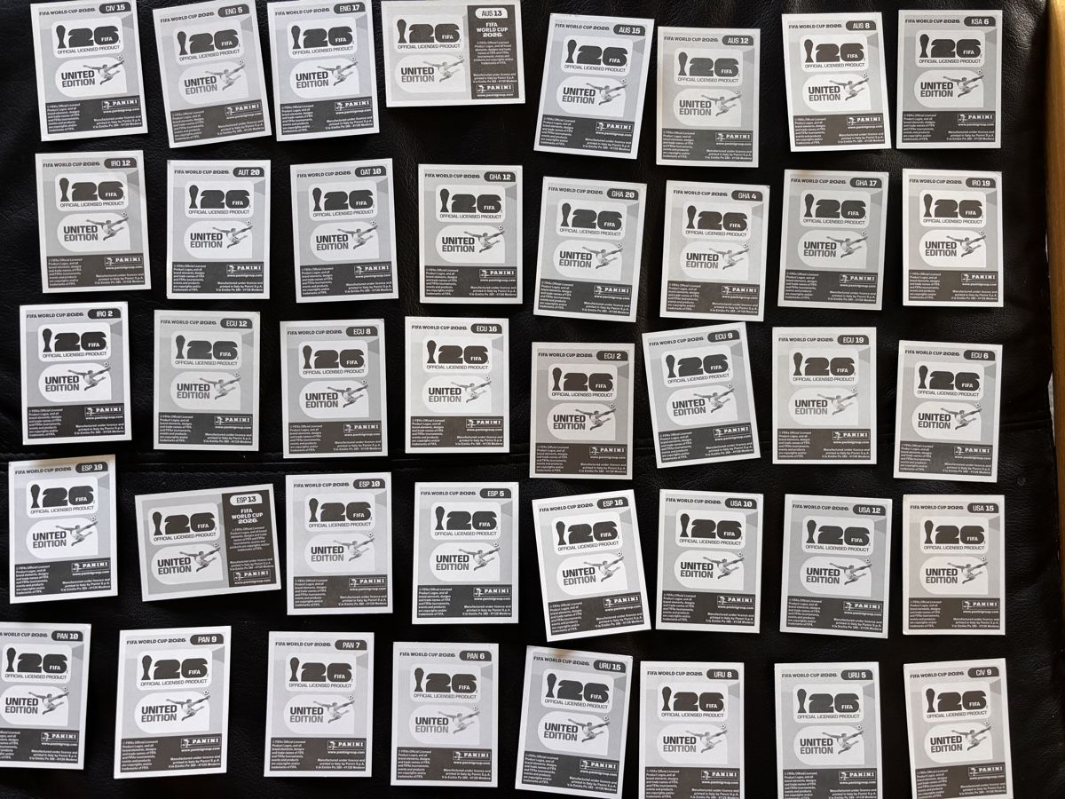 Panini Carte collezionabili: 40 verschiedene Panini Sticker – Usato da Niederuzwil venduto da MT5612 1