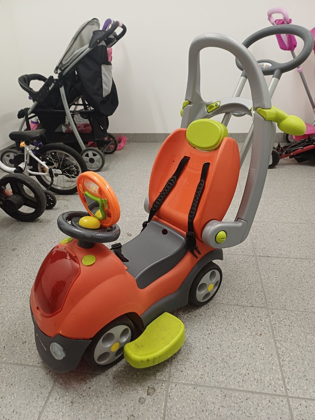 Smoby Veicoli per bambini: voiture smoby musique  – Usato da Lausanne venduto da RUBY.1990 1