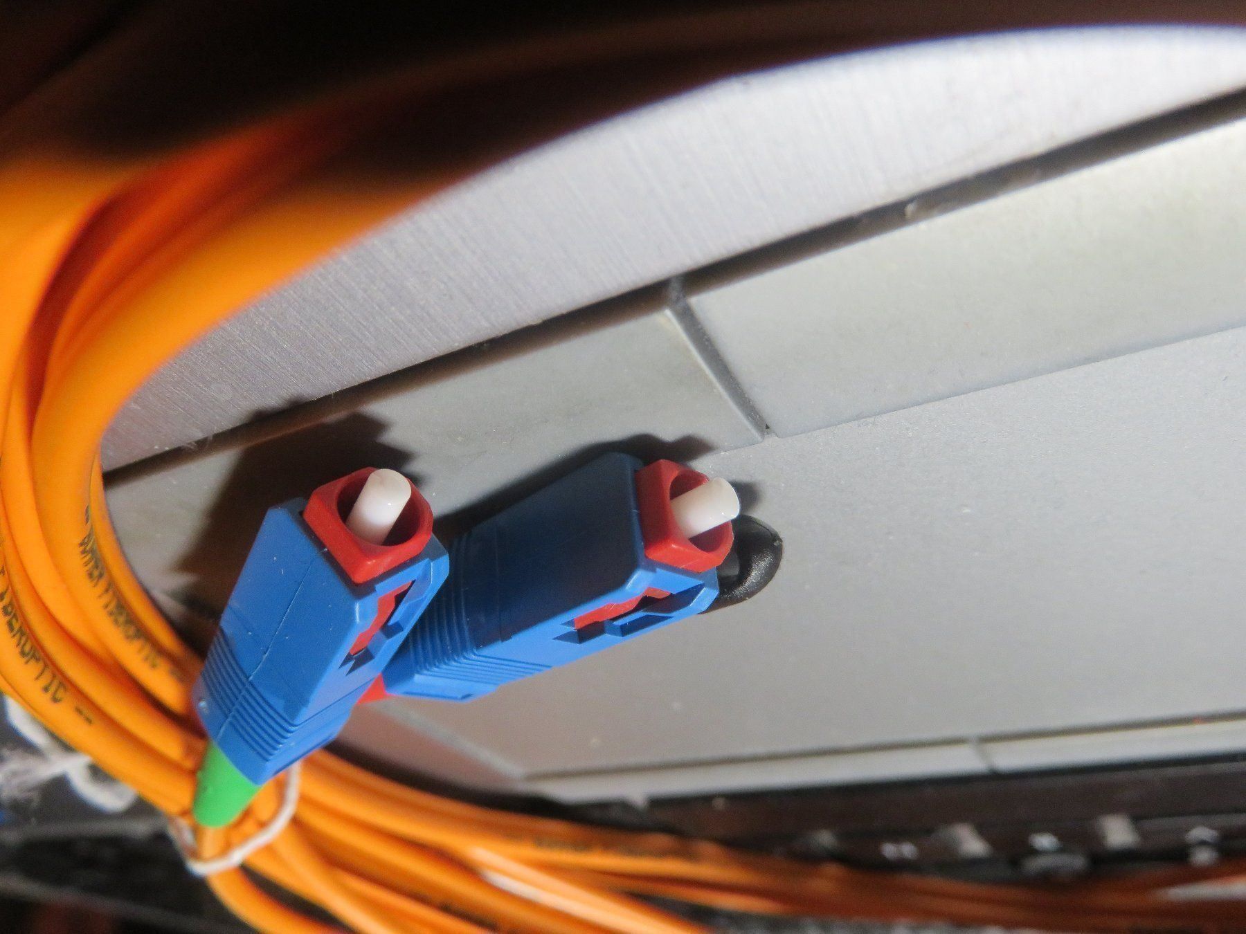 Câbles: Fiberoptic Suhner 3m Kabel(Lichtleiter) – Neuf avec emballage d'origine à Horw par Arta20000 5