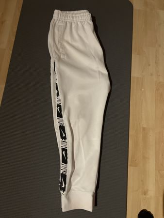 Weisse Nike Trainerhose limited edition