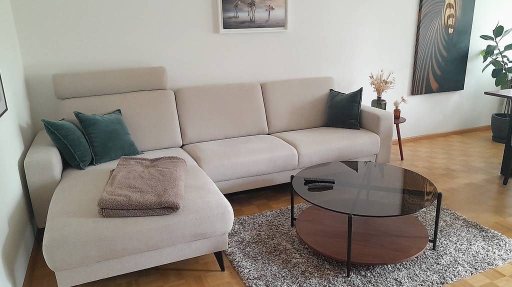 Sofas: Neuwertiges Sofa in beige – D'occasion à Riehen par 260_68r9