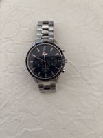 Montre Lacoste Homme, Bracelet Argenté, Élégante et Chic!
