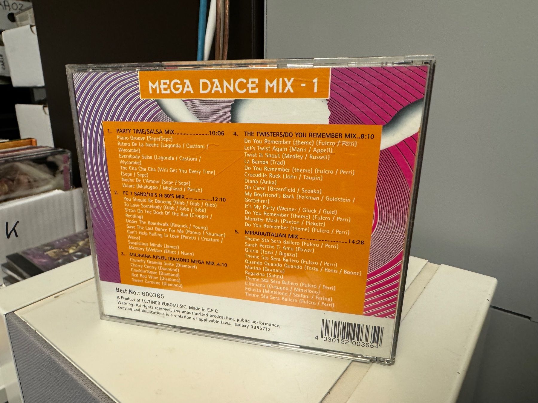 CD: Mega Dance Mix - 1 - HA11M – Usato da Küsnacht ZH venduto da Jazztilldawn 1