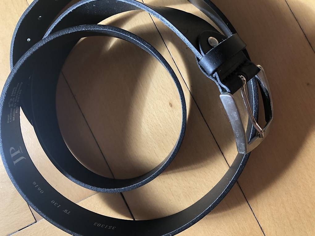 Cinture: Gürtel, Grösse: 130 cm, echtes Leder, NEU – Nuovo e nell'imballaggio originale da Zürich venduto da April4all 1