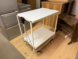 Chariot de service pliable et pratique - Idéal cuisine!