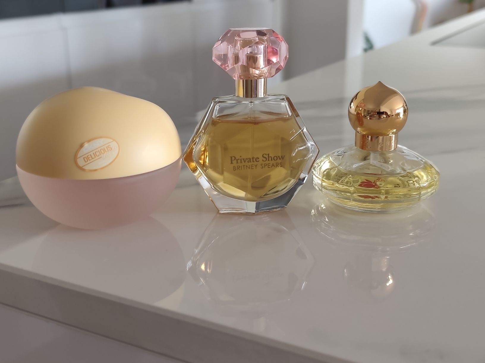 Parfum & Eau de Toilette: Parfume set – Gebraucht aus Männedorf von Ursik_OnlineShop